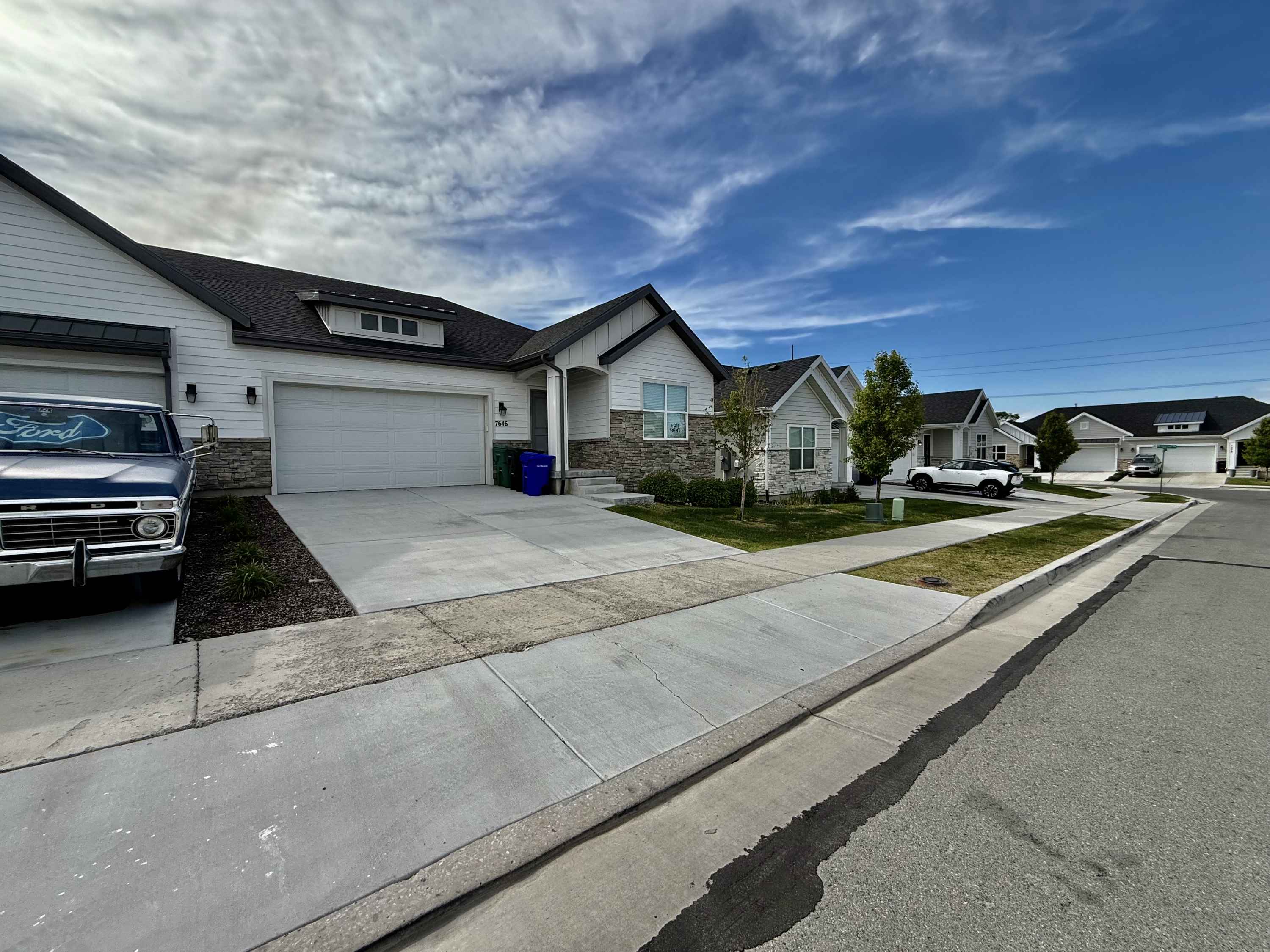 7646 South Waverly Hills Lane - *