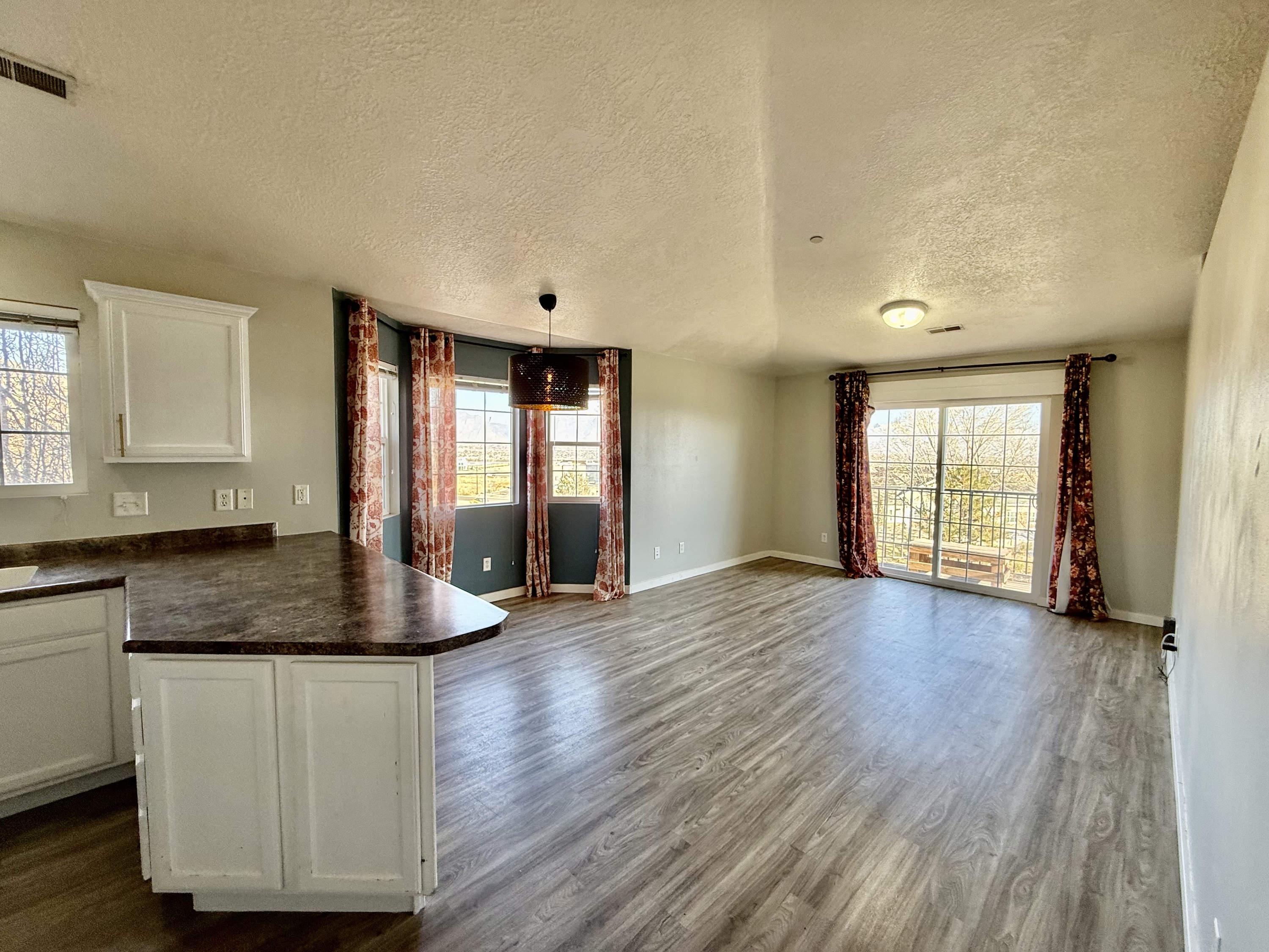 115 Daybreak Lane - 1